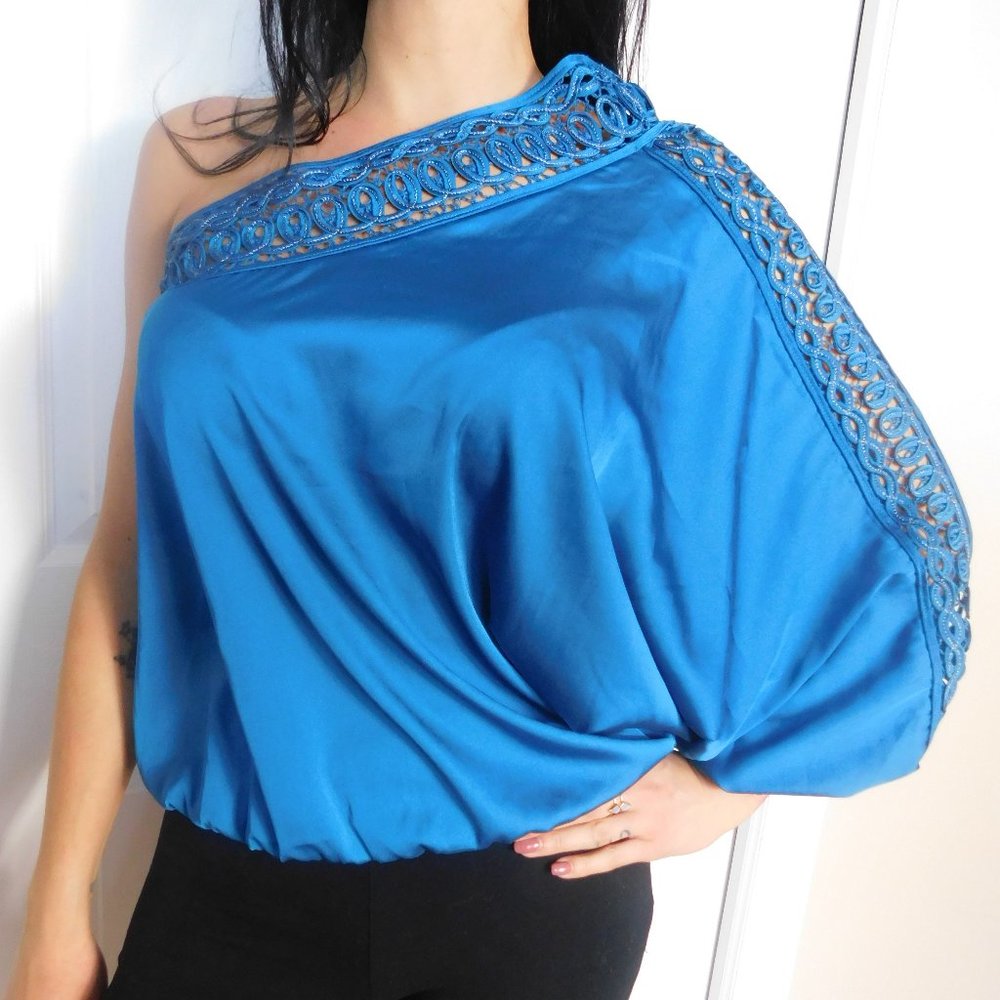 Bebe One shoulder blouse top